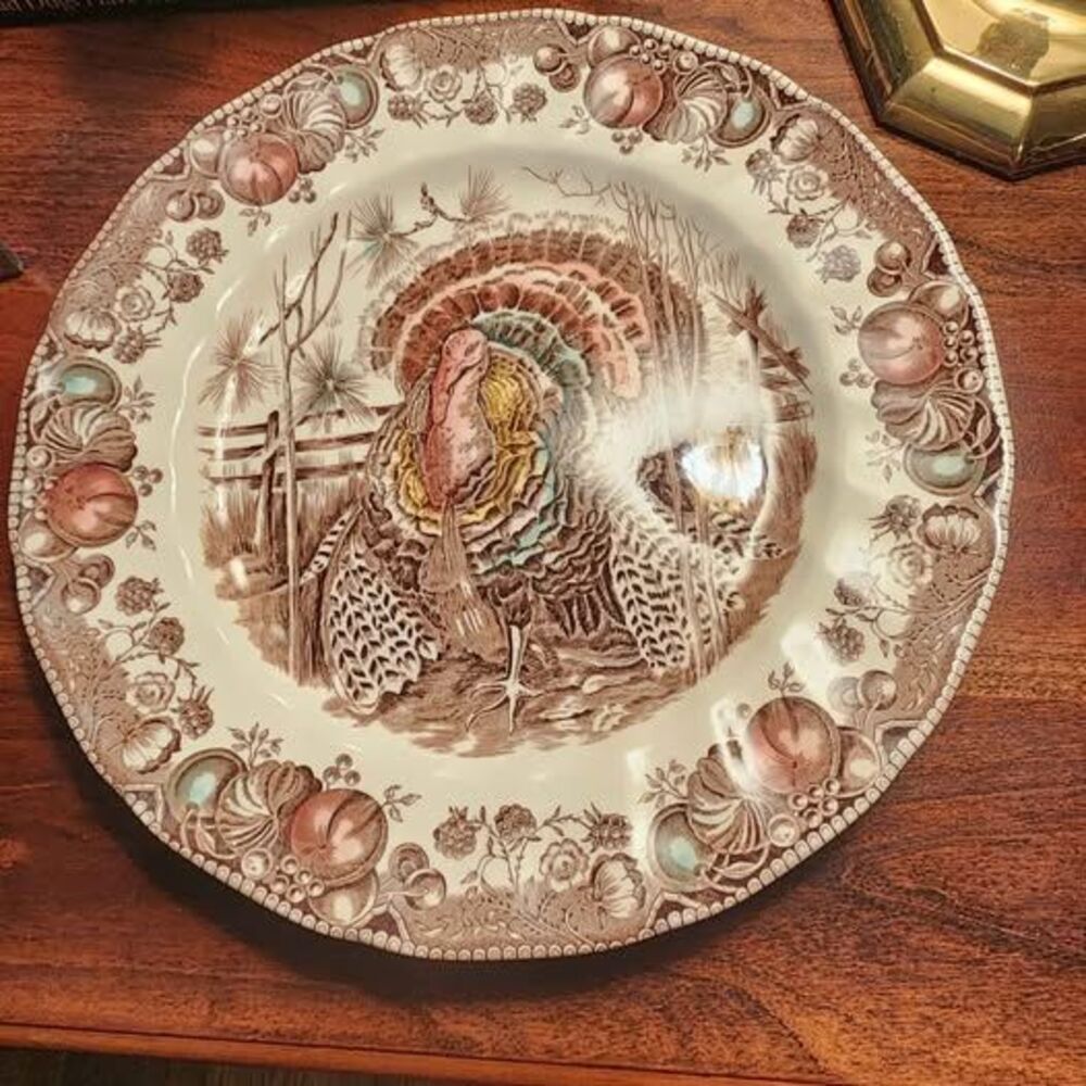 Johnson Brothers His Magesty dinner plate